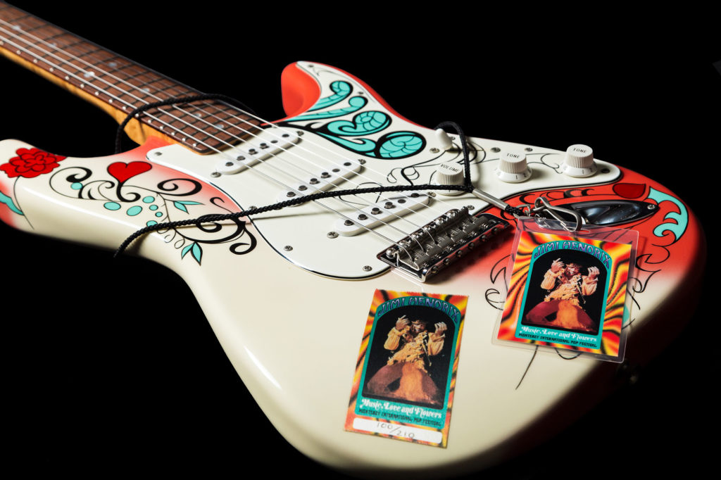 Fender THE JIMI HENDRIX MONTEREY POP STRATOCASTER – Edu Cristofaro