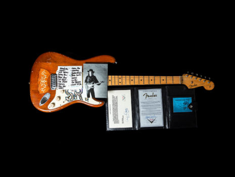 Fender THE STEVIE RAY VAUGHAN “LENNY” TRIBUTE STRATOCASTER