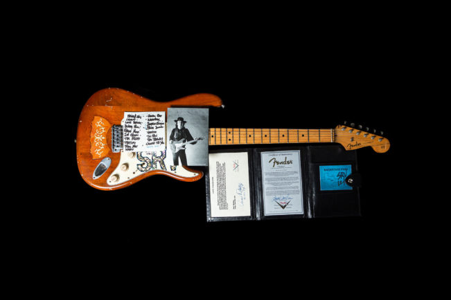 Fender THE STEVIE RAY VAUGHAN “LENNY” TRIBUTE STRATOCASTER